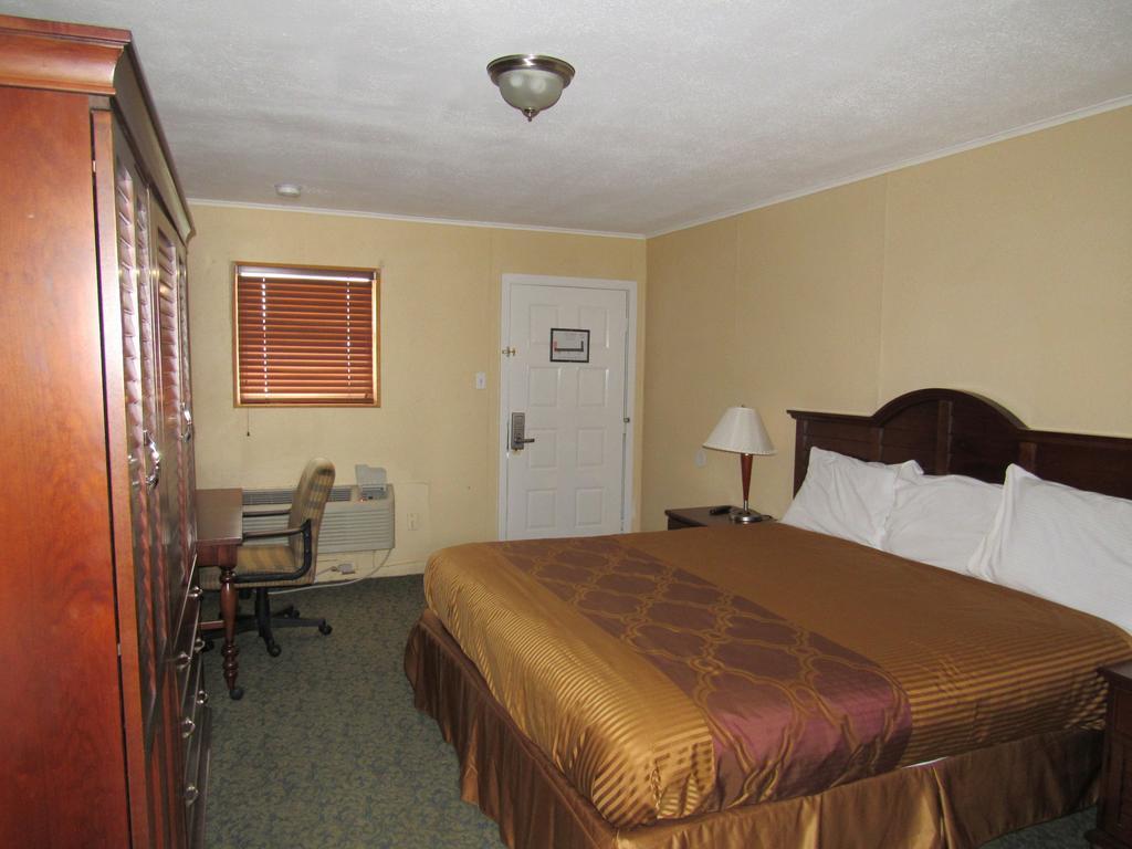 Motel Extended