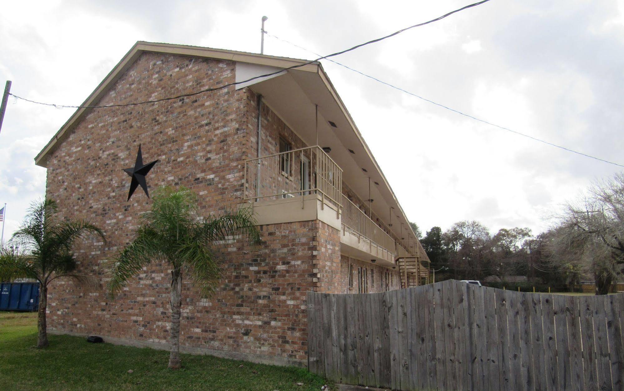 Motel Extended
